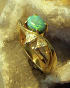 Black-Opal-Diamond-Ring-3