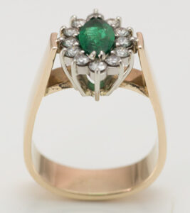 Emerald-Diamond-Ring-4-4