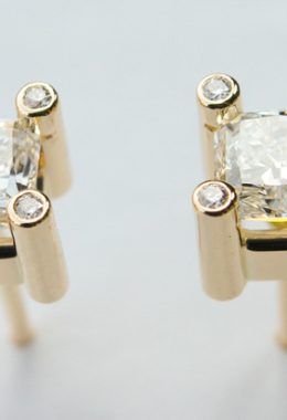 Diamond-Stud-Earrings-3