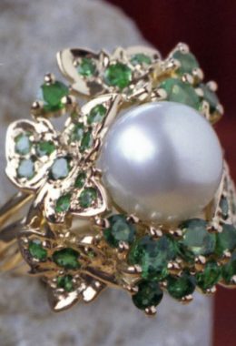 South-Sea-Pearl-Emerald-Ring-3